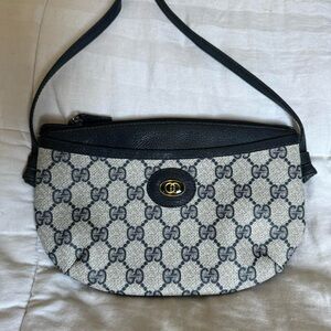 Gucci Crossbody bag
